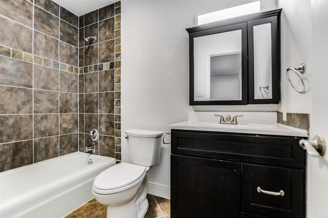2903 Edgewater DR A, Austin, TX 78733