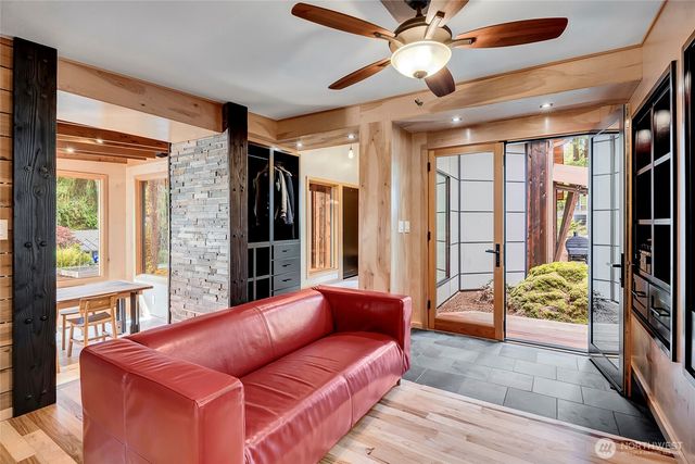 24123 7th Avenue W, Bothell, WA 98021