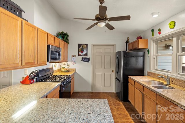 405 Glen Echo Circle, Saluda, NC 28773