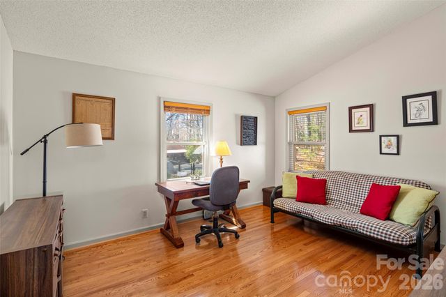 405 Glen Echo Circle, Saluda, NC 28773