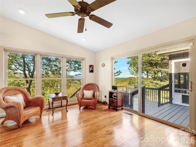 405 Glen Echo Circle, Saluda, NC 28773