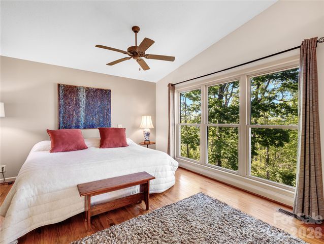 405 Glen Echo Circle, Saluda, NC 28773