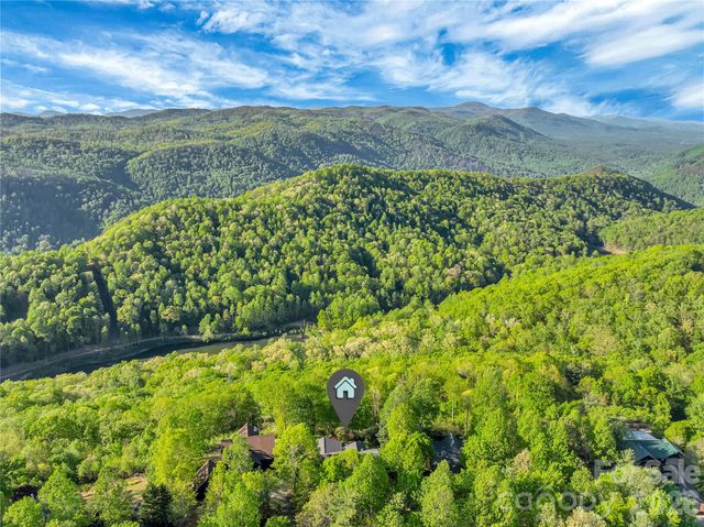405 Glen Echo Circle, Saluda, NC 28773