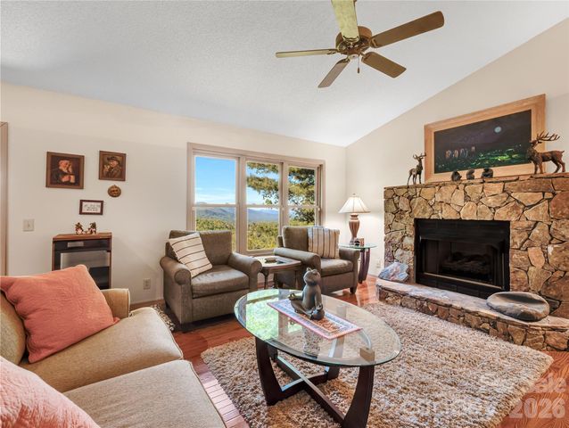 405 Glen Echo Circle, Saluda, NC 28773