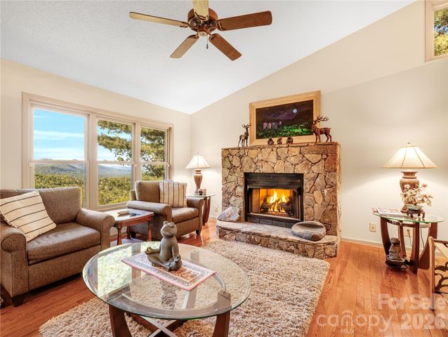 405 Glen Echo Circle, Saluda, NC 28773