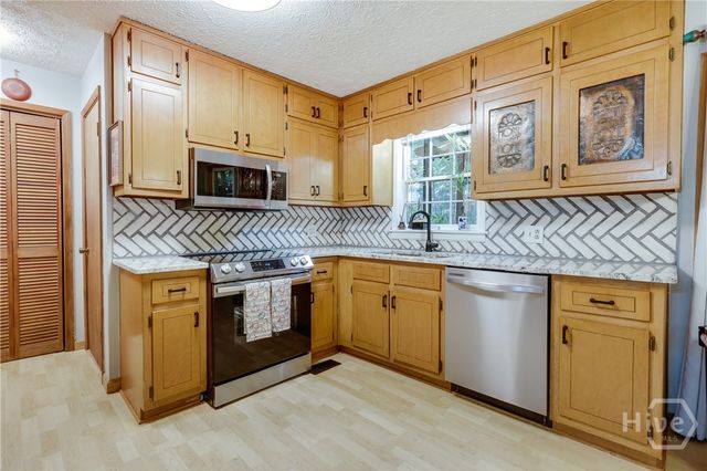 3383 Wolf Drive, Gainesville, GA 30506