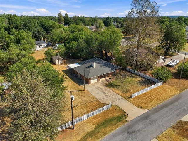 14825 1st Street, Choctaw, OK 73020