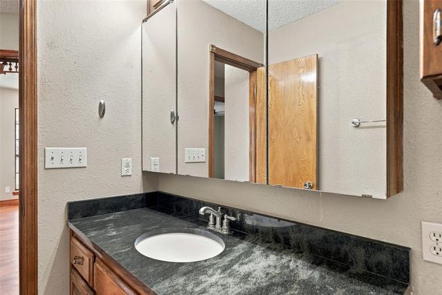 14825 1st Street, Choctaw, OK 73020