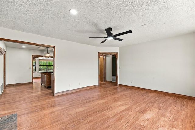 14825 1st Street, Choctaw, OK 73020