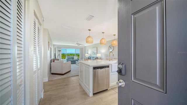 4540 GULF OF MEXICO DRIVE PH2, Longboat Key, FL 34228