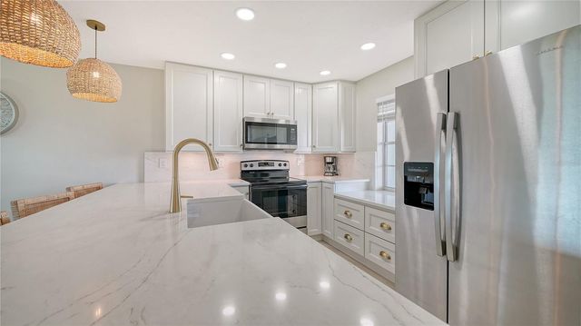 4540 GULF OF MEXICO DRIVE PH2, Longboat Key, FL 34228