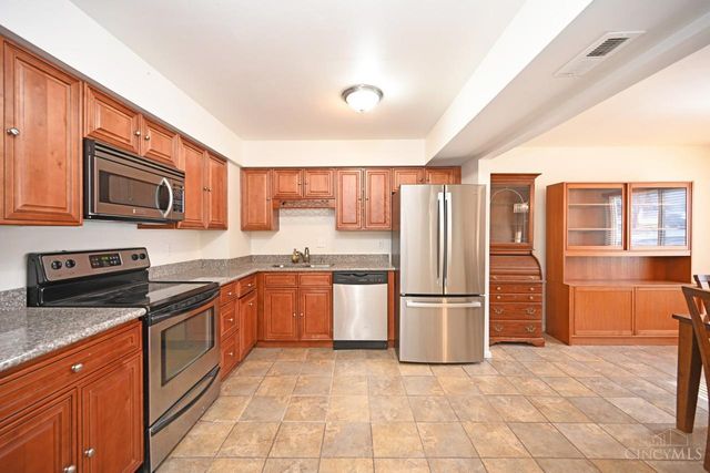 2352 Dana Avenue, Cincinnati, OH 45208