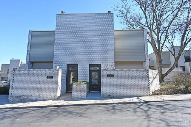 2352 Dana Avenue, Cincinnati, OH 45208