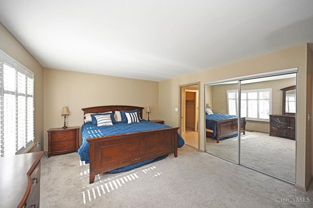 2352 Dana Avenue, Cincinnati, OH 45208