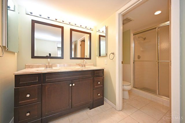 2352 Dana Avenue, Cincinnati, OH 45208