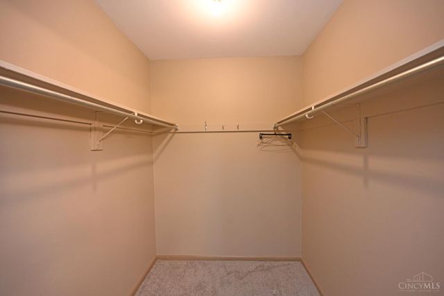 2352 Dana Avenue, Cincinnati, OH 45208