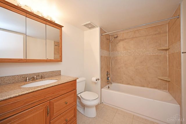 2352 Dana Avenue, Cincinnati, OH 45208