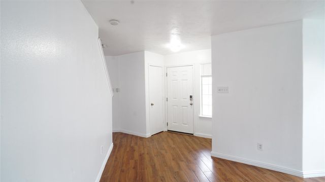 4403 Sprangletop Avenue, Baytown, TX 77521