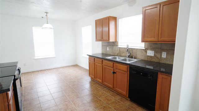 4403 Sprangletop Avenue, Baytown, TX 77521