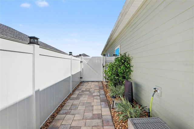 7863 SW 74TH LOOP, Ocala, FL 34481
