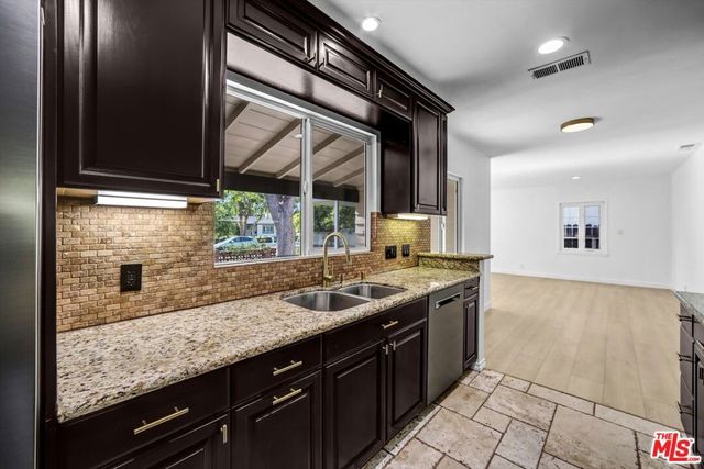 6254 Ben Avenue, Los Angeles, CA 91606