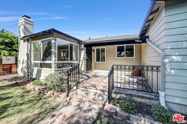6254 Ben Avenue, Los Angeles, CA 91606