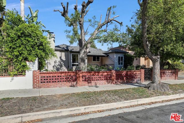 6254 Ben Avenue, Los Angeles, CA 91606
