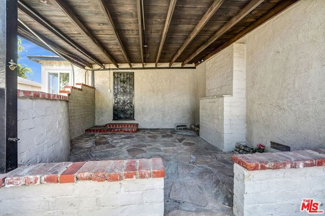 6254 Ben Avenue, Los Angeles, CA 91606