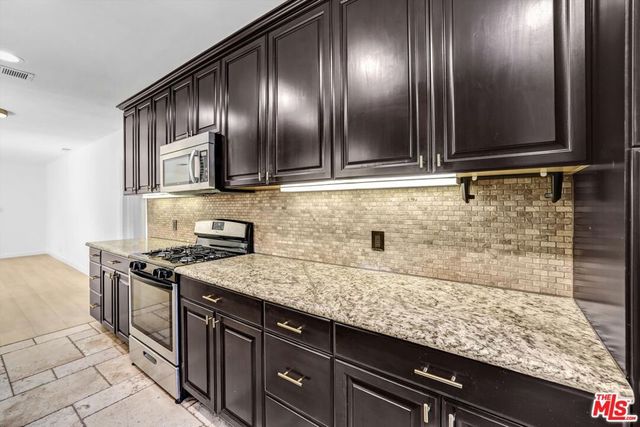 6254 Ben Avenue, Los Angeles, CA 91606
