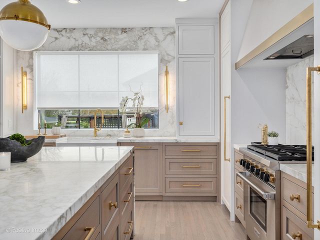 5425 Central Avenue, Western Springs, IL 60558