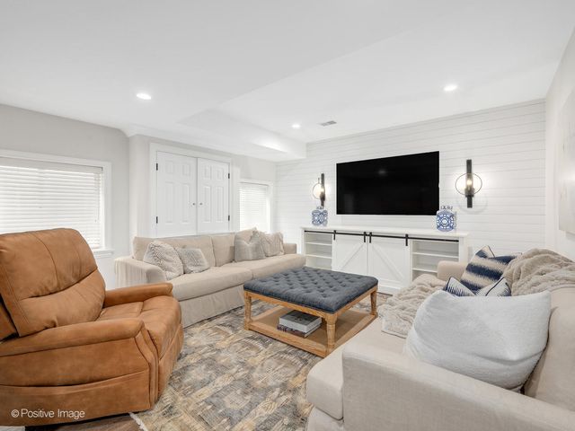 5425 Central Avenue, Western Springs, IL 60558