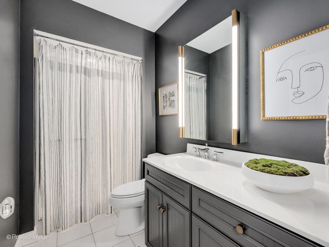 5425 Central Avenue, Western Springs, IL 60558