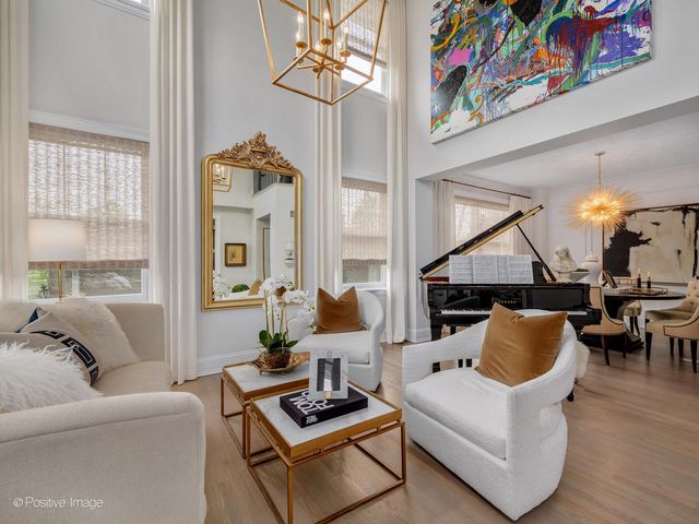 5425 Central Avenue, Western Springs, IL 60558