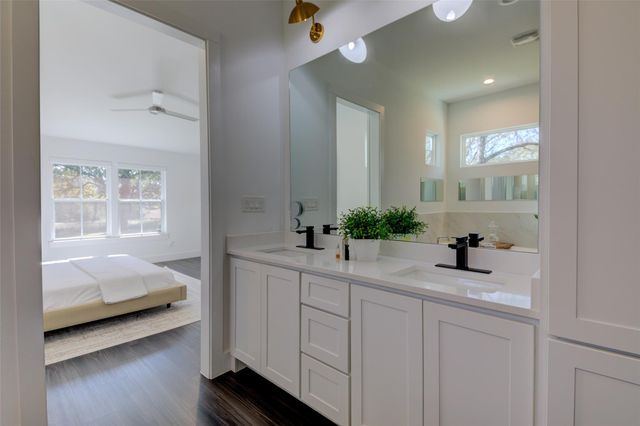 170 Bunker Ranch BLVD 64, Dripping Springs, TX 78620