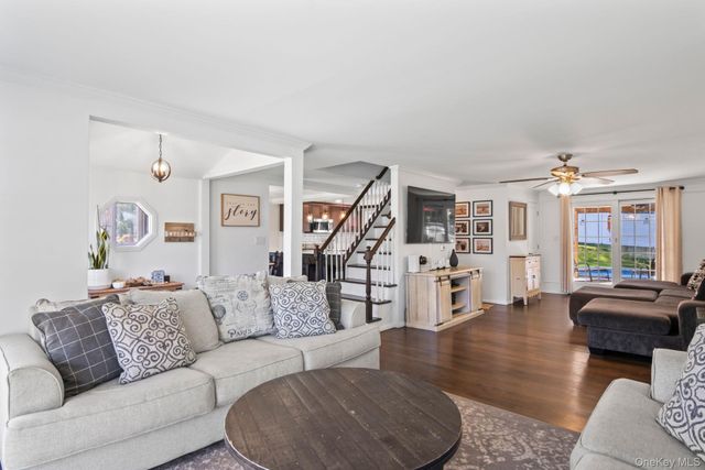 14 Mountain Street, Lake Ronkonkoma, NY 11779