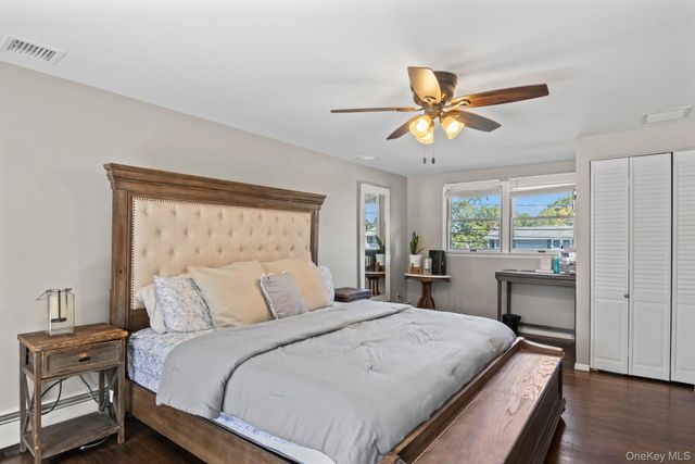 14 Mountain Street, Lake Ronkonkoma, NY 11779