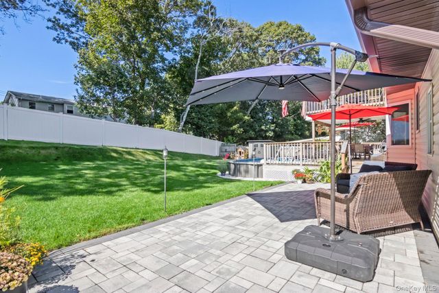 14 Mountain Street, Lake Ronkonkoma, NY 11779