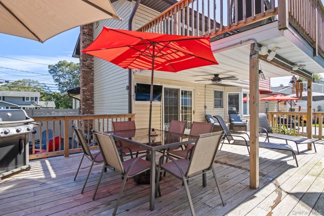 14 Mountain Street, Lake Ronkonkoma, NY 11779