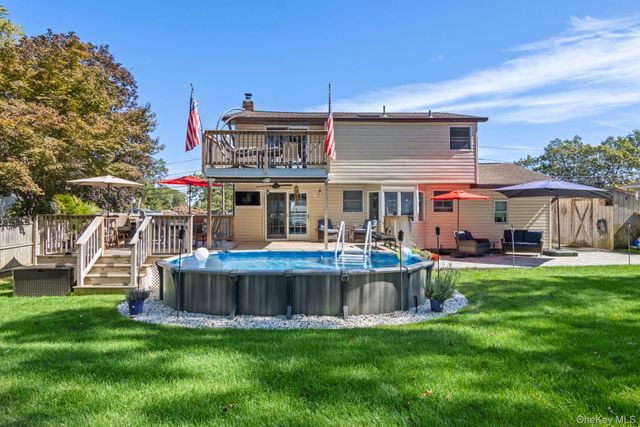 14 Mountain Street, Lake Ronkonkoma, NY 11779