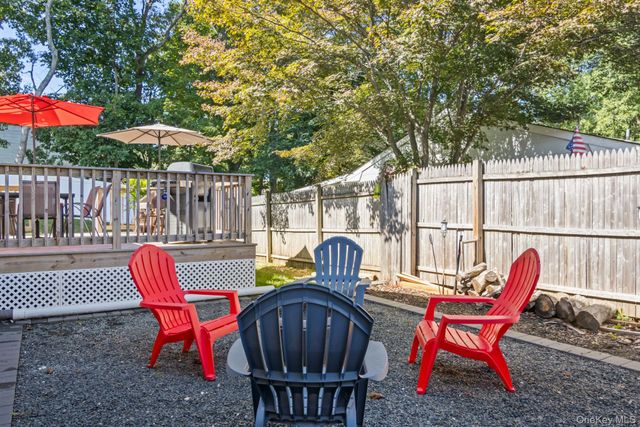 14 Mountain Street, Lake Ronkonkoma, NY 11779