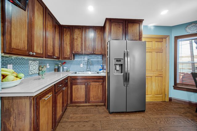 6056 W Fletcher Street, Chicago, IL 60634