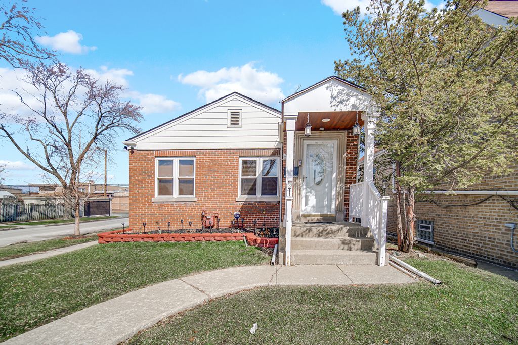6056 W Fletcher Street, Chicago, IL 60634