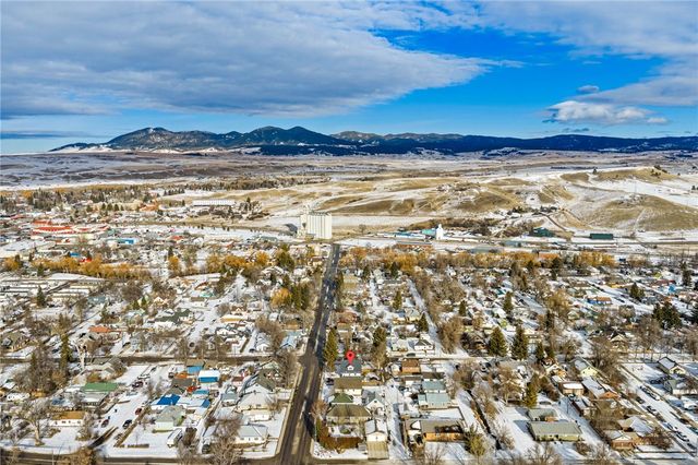802 5th Avenue S, Lewistown, MT 59457