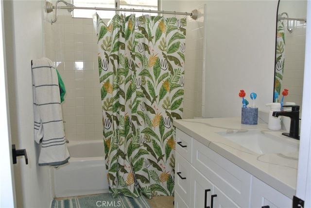 27702 Bridlewood, Castaic, CA 91384