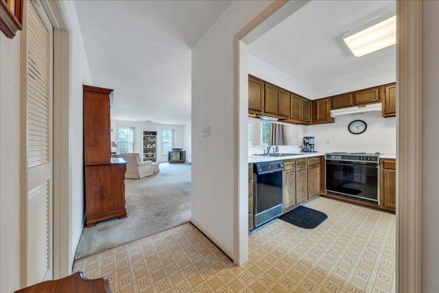 850 Stonegate CT, Salem, VA 24153