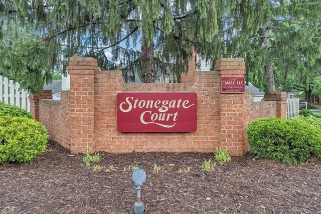 850 Stonegate CT, Salem, VA 24153