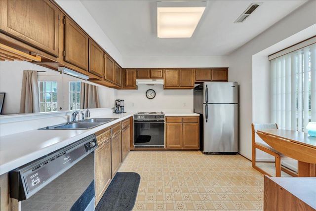 850 Stonegate CT, Salem, VA 24153