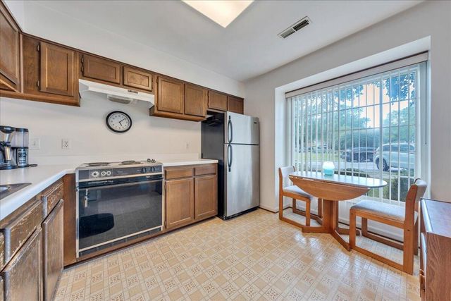 850 Stonegate CT, Salem, VA 24153