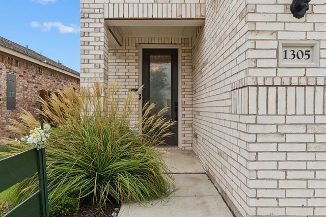 1305 Butler Avenue, Princeton, TX 75407