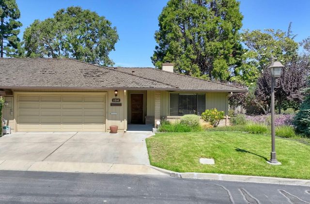 330 Woodside Drive 104, Salinas, CA 93901